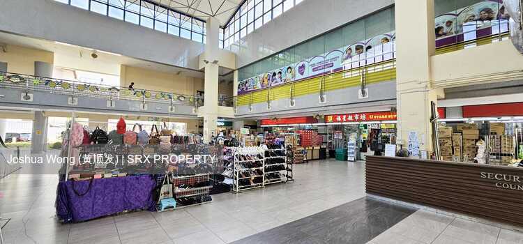 Elias Mall (D18), Retail #630697261